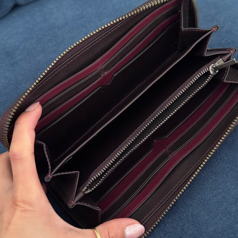 COACH New York Slim Wallet in Burgundy Color - Picture 7 of 10
